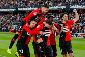 Jun 18, 2021 · steven n'zonzi & rennes call it time. Stade Rennais Un Rennes Diminue Prive Nice Des Trois Points