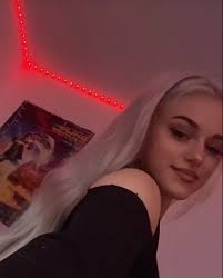 cheyennenauert | Concert, Blue