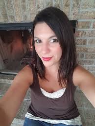 Hey Champions ‼️ My name is Melissa Gorecki. First and foremost, I'm a mom  of three incredible young ladies 😍 I am a two time International Best  Selling Author. Comedian. Talk Show