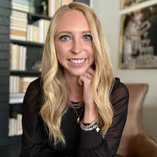 Christy Dorr's Instagram, Twitter & Facebook