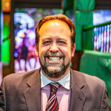 Chris Goodlett's Instagram, Twitter & Facebook