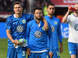 Elvis rexhbecaj plays the position midfield, is years old and cm tall, weights kg. Bundesliga Vfl Wolfsburg Eigengewachs Elvis Rexhbecaj Ich Werde Ofters Umgehauen Kicker