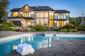 Georgian Bay Contemporary In The Blue Mountains Ontario Cottage Style Homes Waterfront Homes Luxury Swimming Pools