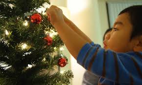Do you know which bulb is blown on christmas lights. How To Hang Christmas Lights How To Put Lights On A Christmas Tree