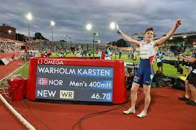 Karsten warholm er dobbelt regjerende verdensmester på 400 meter hekk fra london 2017 og doha 2019, og sunnmøringen gikk i tillegg ubeseiret gjennom hele siste fulle friidrettssesong i 2019. Karsten Warholm Satte Verdensrekord Et Oyeblikk Jeg Har Dromt Om Vg