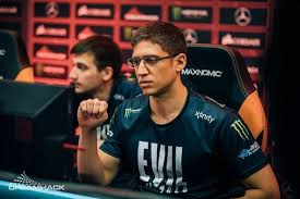 Ingat, lebih baik kebesaran dari pada kekecilan, jadi tolong. Fly Liquipedia Dota 2 Wiki