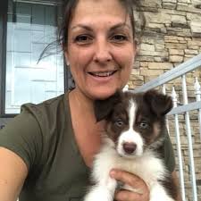 Nadia Bouchard 💜💜 على X: "@sophiedurocher @YouTube Mona de Grenoble a  menacé de mort des gens en disant dans un show: je l'es Tuer… à grand coup  de 🪓 et elle continue