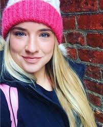 Kristen anne mewis is an american professional soccer player who plays as a midfielder for houston dash of the national women's soccer leagu. Kristie Mewis Facebook