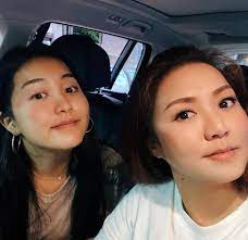 Vivian lai is an actress. é»Žç'žæ©æ™'å¥³å„¿åˆç…§è¶…ç¥žä¼¼ åƒæ¯å¥³è¿˜æ˜¯å§å¦¹ æ©å­