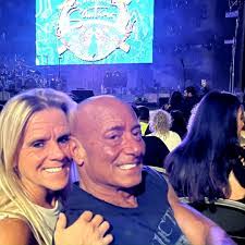 Ray Bessette's Instagram, Twitter & Facebook