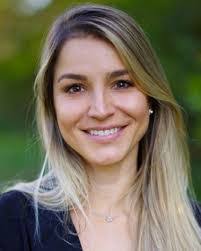 Jennifer Cann's Instagram, Twitter & Facebook