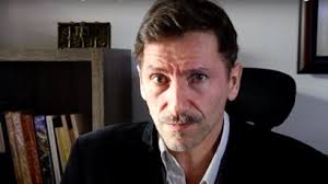 The key to the transformation is usually a swan skin, or a garment with swan feathers attached. Enlevement Actus Articles Et Dossiers Sur Enlevement Femme Actuelle Le Mag