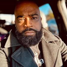 The 'Inside the NBA' crew wouldn't stop roasting Chuck's glasses 😂