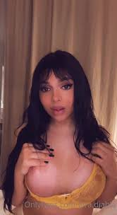 Lara Diabl arab girl - she's so fucking hot