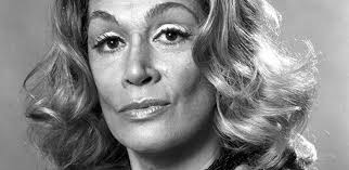 Morre Sylvia Miles, atriz de Perdidos na Noite indicada a dois Oscar, aos  94