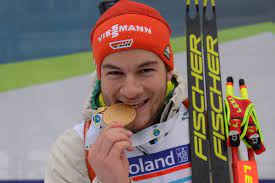 Propršený stíhací závod ovládl po dramatickém finiši danilo riethmüller, mezi juniorkami nenašla přemožitelku anastasija ševčenková. Biathlon Yjwch Danilo Riethmuller Ist Junioren Weltmeister Xc Ski De Langlauf