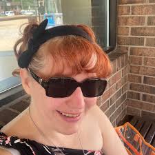 Can I bring a guest to walnut room reservation?