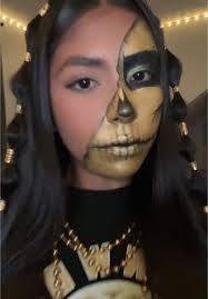 Hoco Spirit day! 🖤💛 #homecomingfootballgame #homecoming #mua  #makeupby_aracely #skullmakeup #halloweenlook #fallseason #footballseason