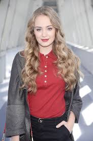 Młoda aktorka podzieliła się w mediach społecznościowych zdjęciami w stylizacji idealnej na chłodne dni. Do Niedawna Gasiewska Wygladala Jak Typowa Nastolatka Ta Stylizacja Bardzo Sie Postarzyla