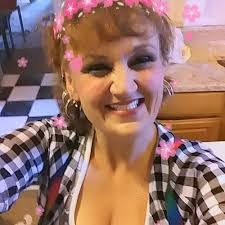 Sandra Burchard's Instagram, Twitter & Facebook