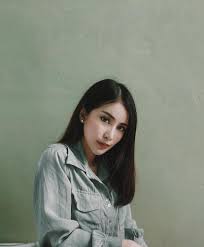 พิพลอย พัชราพร อินทร์เทศ เน็ตไอดอลสาวชื่อดัง (อ่านข่าว อาลัย.พิพลอย พัชราพร เน็ตไอดอล เสียชีวิต รถพุ่งลงข้างทาง ลูกในรถเจ็บด้วย) ที่ชาวเน็ต. Yll0ze4sqtpz M