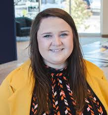 Lisa Bahe's Instagram, Twitter & Facebook