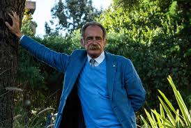 President of banco espírito santo, which was founded by his father, he was, until july 2014, the banker active for the longest time in portugal. Carlos Neto O Corpo Neste Momento Esta Desaparecido Entrevista Publico