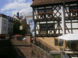 The 3 star romantik hotel walk sches haus next to the small stream walzbach. Walksches Haus 76356 Weingarten Offnungszeiten Adresse Telefon