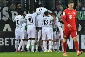 Gegen borussia mönchengladbach sprang am 31. Gladbach Fc Bayern Die Besten Reaktionen Zum Spitzenspiel Watson