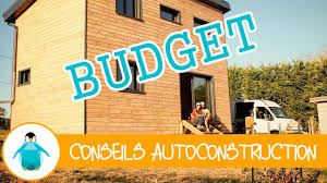 Pour une maison sur plans, le coût de l'architecte est inclus dans celui des plans alors que pour un projet personnalisé, les on peut choisir l'autoconstruction totale (conception et réalisation) ou l'assemblage d'une maison en kit conçue et préfabriquée en usine par des professionnels. Quel Budget Pour Une Maison En Autoconstruction Vs Artisans Conseils Autoconstruction 4 Youtube