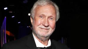 Dan Wilcox Dead: 'M*A*S*H' Writer & Producer Who Co-Penned Series Finale  Was 82