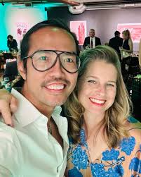 📖 Join us for an open mic night of poetry at The Studio@620, presented by  Keep St. Pete Lit! ✨ Hosted by Sara Ries Dziekonski 🎤 Featured Poet:  Lennie Hay, author of