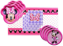 Half of the items were store bought, including the cupcakes that i ordered and just asked them to top with. Amazon Com Minnie Mouse Party Supplies Tableware Bundle Pack For 16 Guests Includes 16 Dinner Plates 16 Dessert Plates 16 Dinner Napkins And 1 Tablecover Toys Games