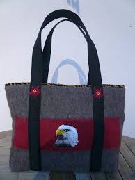 modele unique sac fait avec la couverture militaire suisse