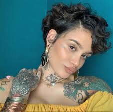 Kehlani looks good in every hair color & style 💖