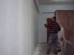 Astar homojen olmayan yüzey emişini homojen hale getirir, yapışkanlığıa arttırır, boya sarfiyatını azaltır ve sonraki katmanlarda macun, boya gibi malzemelerin özelliklerini yitirmemesini ve yüzey ile bütünleşmesini sağlar. Alcipan Duvar Nasil Boyanir Youtube