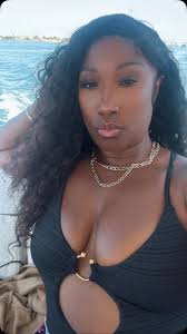 Karlissa Saffold Harvey added a...