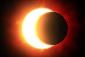 الحكمة من التعبير القرآني للشمس بالضياء والقمر بالنور موقع المحيط