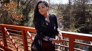 Kelly's advisor charged with gun threat to 'surviving r. R Kelly Accusers Slam Ami S Secret Plan To Pay Him 1 Million