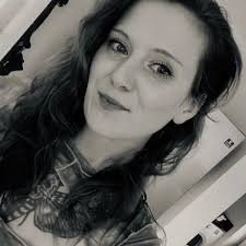 Anyone recommend a dog groomer please, thanks. 🐾🐕🪮