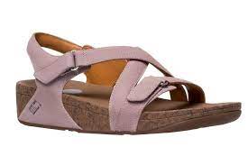 The 11 Best Walking Shoes Of 2021 According To An Expert Best Walking Sandals Walking Sandals Comfy Sandals Walking
