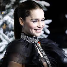 As daenerys targaryen on game of thrones, emilia clarke created a warrior queen for the ages. Schattenseiten Des Ruhms Got Star Emilia Clarke Uber Stalker Und Hirnaneurysmen Stern De