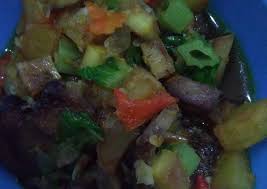 Daun salam segar sebanyak 1 lembar. Resep Mudah Kentang Goreng Daging Balado Enak Sempurna