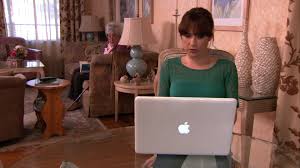 While not every couple from the office can be as iconic as jim and pam, there's one pairing that one of the show's stars didn't even like. Apple Macbook White Laptop Used By Ellie Kemper Erin Hannon In The Office Season 8 Episode 18 Last Day In Florida 2012