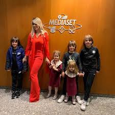 Icardi et sa femme wanda nara ont profité de quelques jours de vacances. Pin Auf Stars And Vip