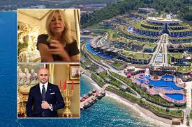 Savunma ticaretinden turizme kadar birçok iş yapan cihan ekşioğlu'nun kim olduğu merak konusu oldu. Paramount Hotel In Ilk Sahibi Atilla Uras In Kizi Cihan Eksioglu Otelimize Tankla Girdi Independent Turkce
