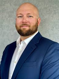 There is a program available through Johnson and Johnson Pharmaceutical  Company called connectedbyhope.com This program offers 30 minute sessions  with care partners who have a loved one diagnosed with schizophrenia. The  program