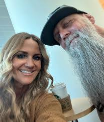 Heather Clem's Instagram, Twitter & Facebook