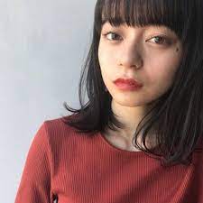 縮毛矯正のスペシャリスト 西口朝都さんのスナップ ナチュラル 大人かわいい ミディアム ストレートパーマ 縮毛矯正 ヘルシー ニュアンス パーマ 抜け感バング ミディアム パーマ 縮毛矯正 ミディアム 黒髪