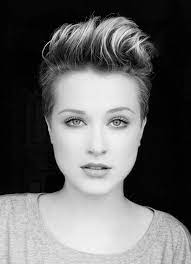 Try Something New With These Alternative Women S Hairstyles That Are Trending Trendy Short Hair Styles Short Hair Styles Womens Hairstyles